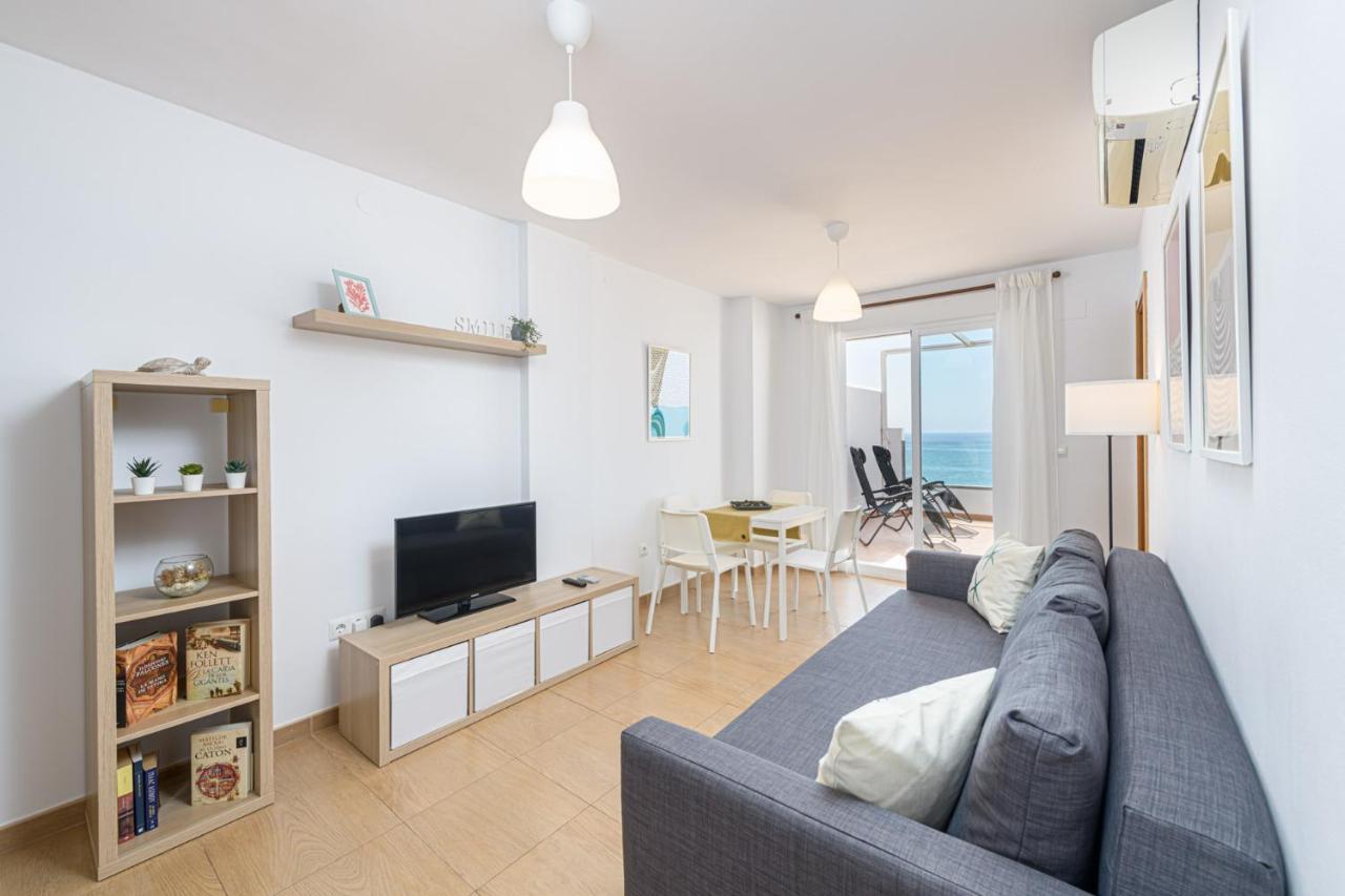 Wintowinrentals Amazing Front Sea View & Relax Торре-де-Бенаґальбон Екстер'єр фото