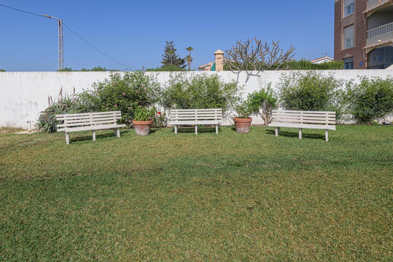 Wintowinrentals Amazing Front Sea View & Relax Торре-де-Бенаґальбон Екстер'єр фото