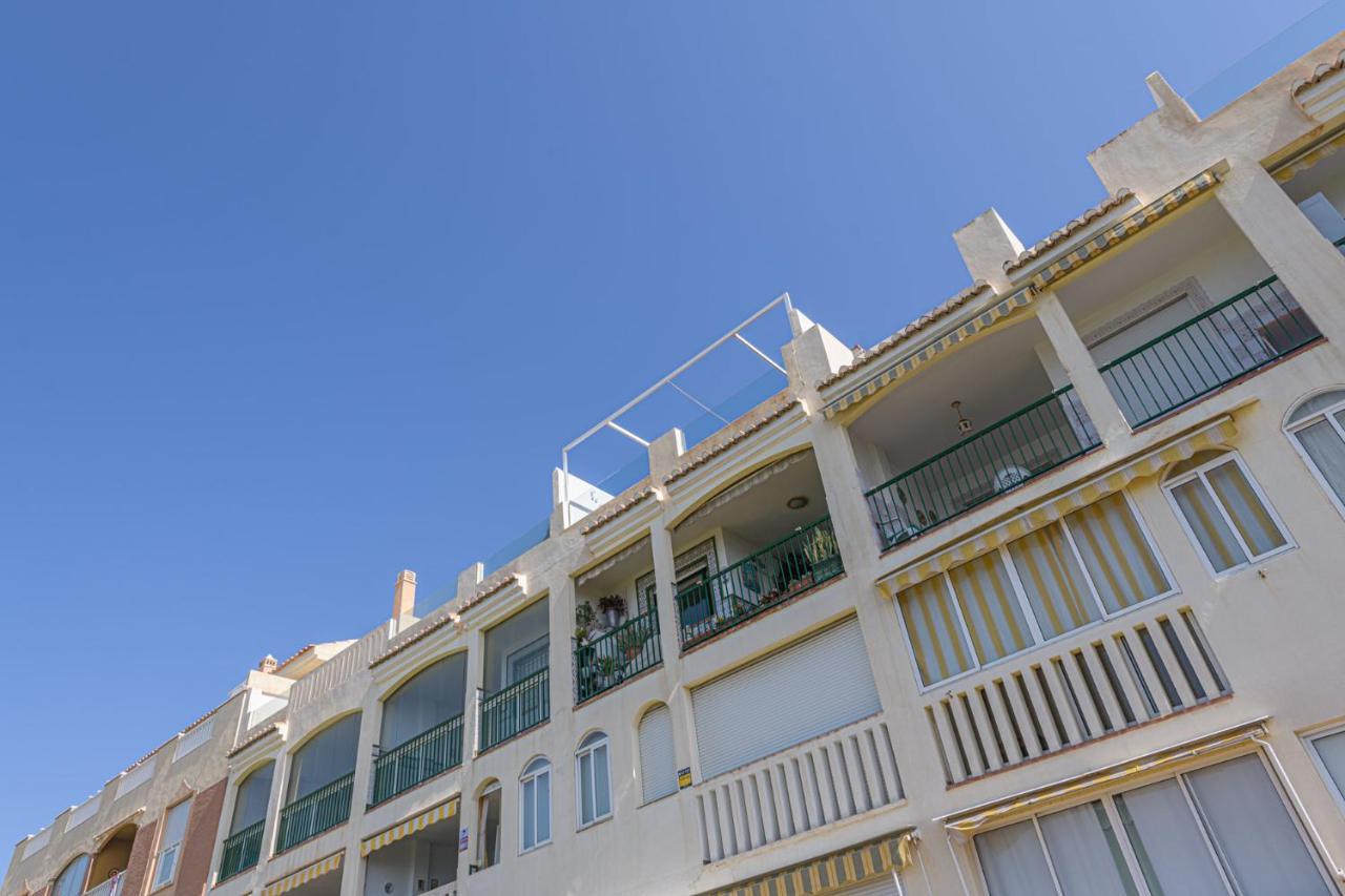 Wintowinrentals Amazing Front Sea View & Relax Торре-де-Бенаґальбон Екстер'єр фото